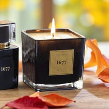 Load image into Gallery viewer, Gentlemen 1677 Candle