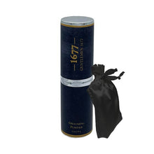 Load image into Gallery viewer, Gentlemen 1677 Grooming Powder Spray
